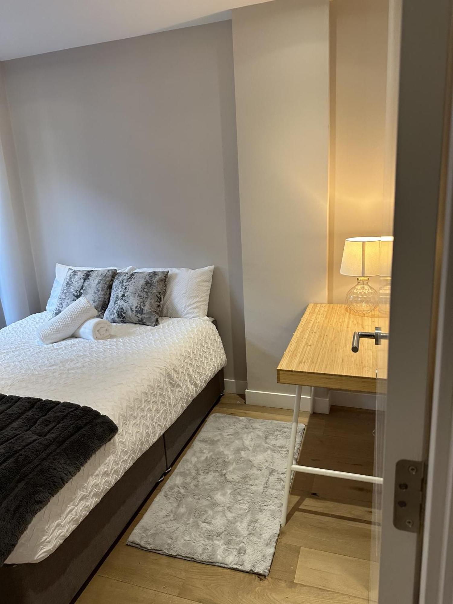Richardson Deluxe Apartments Лондон Екстер'єр фото