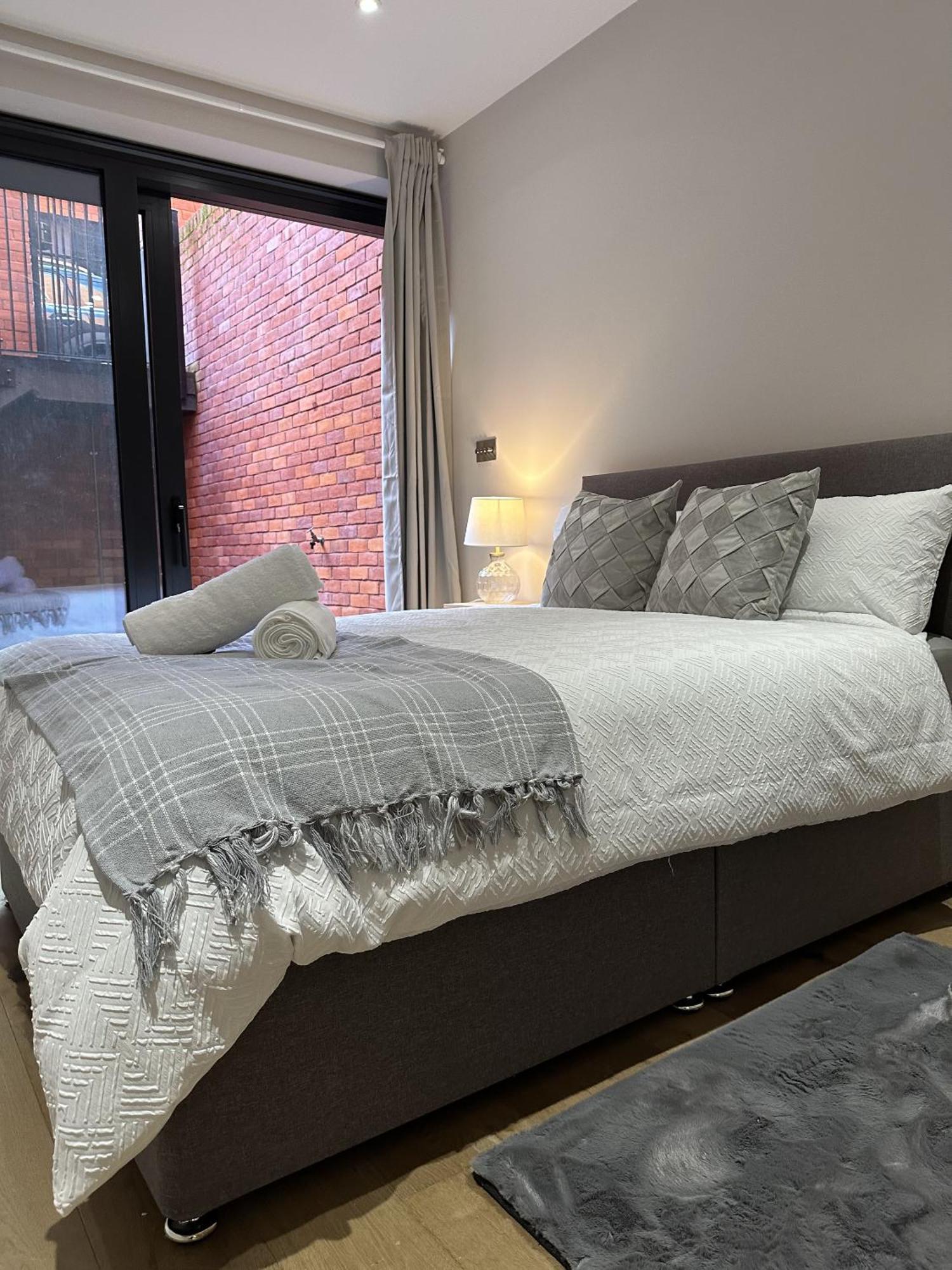 Richardson Deluxe Apartments Лондон Екстер'єр фото